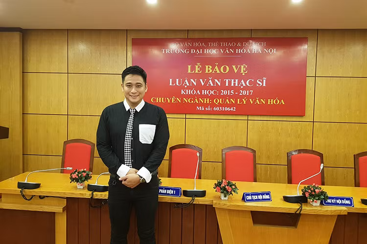 Diễn viên Minh Tiệp vừa bảo vệ luận văn thạc sĩ chuyên ngành Quản lý văn hóa khóa 2015- 2017.