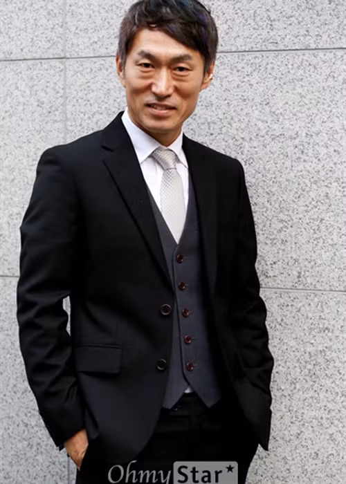 Jo Deok Jae sinh năm 1968. Anh từng tham gia một số mùa của series phim truyền hình “Rude Miss Young-Ae”. Ảnh: Ohmynews