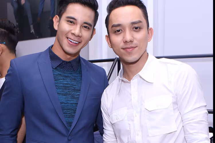 Tham gia “Con ma nhà họ Vương”, Hồ Vĩnh Khoa được nhận xét diễn xuất lột xác. Từ một chàng thư sinh trong “Hot boy nổi loạn”, anh hoàn thành tốt vai một kẻ tâm thần không ổn định. Tuy nhiên, một lần nữa, giới tính thật của anh trở thành vấn đề khiến dư luận bàn tán. Ảnh: Zing