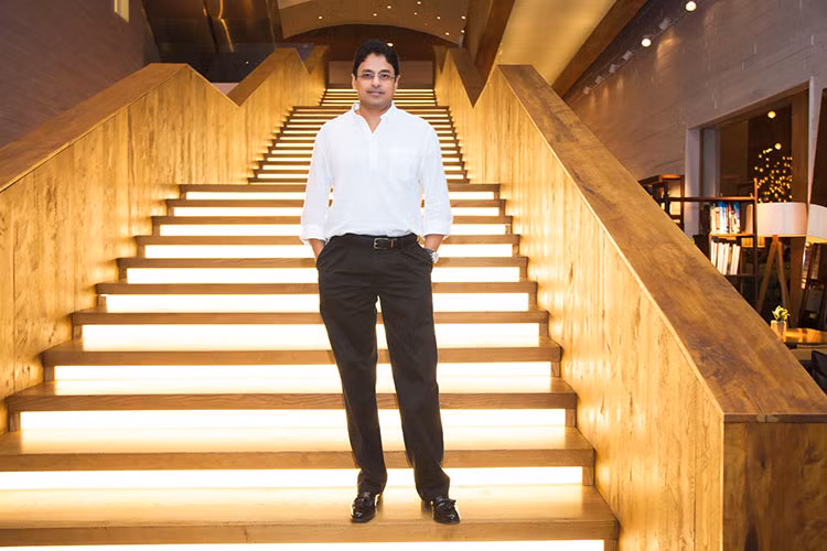 Chồng của Hoa hậu Diệu Hoa rất tâm lý và yêu thương vợ. Sau 24 năm chung sống, tình cảm giữa cả hai vẫn rất ngọt ngào.