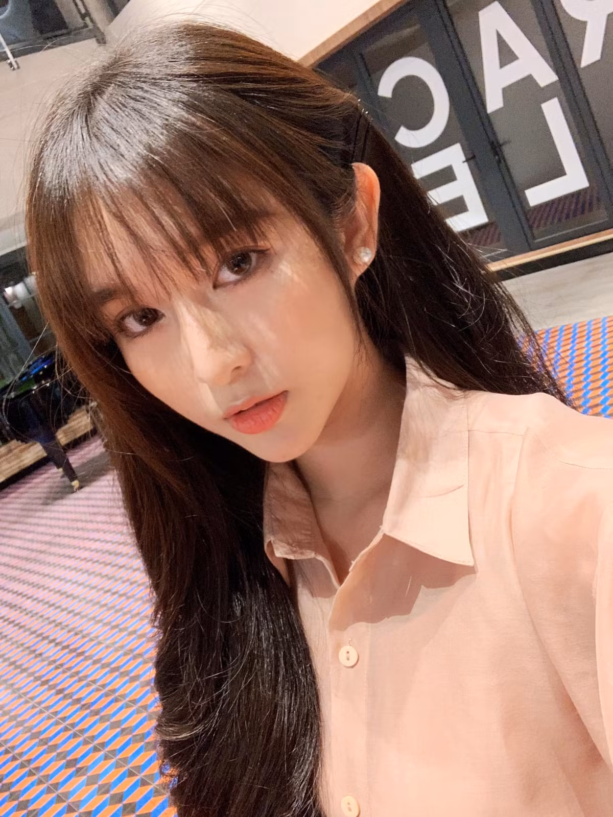 Ngoài việc đóng phim, Phương Quỳnh còn làm mẫu ảnh, kinh doanh online.