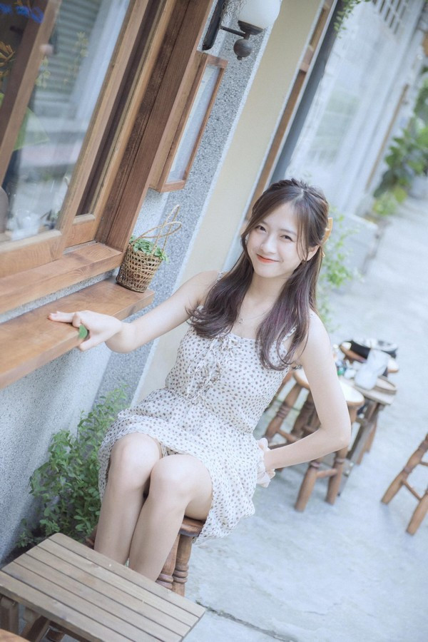 Có ngoại hình mỏng manh như sương mai, ai nhìn cũng muốn che chở nhưng hot girl lại là cô gái mạnh mẽ, luôn tự mình vượt qua thử thách.