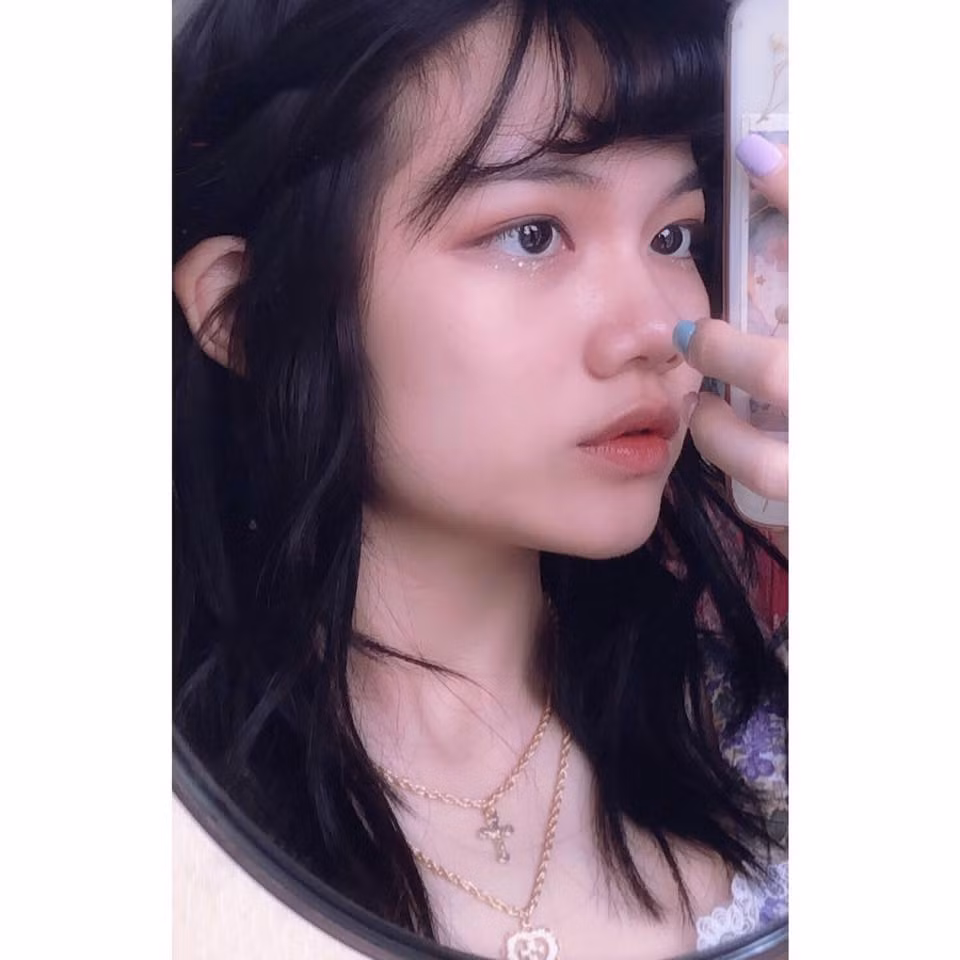 Đặc biệt là góc nghiêng của cô nàng rất giống với người chị nổi tiếng của cô.