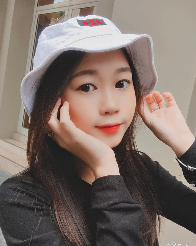 Lúc thành lập nhóm, những cô cậu mới chỉ 14,15 tuổi nhưng có lượt theo dõi cực khủng trên MXH.