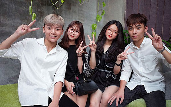 Trong nhóm hot teen này, ở thời điểm hiện tại Linh Ka có lẽ là cái tên nổi đình đám nhất. Năm 2017, Linh Ka còn nằm trong top 10 nhân vật được người dùng Internet ở Việt Nam tìm kiếm nhiều nhất trên Google.