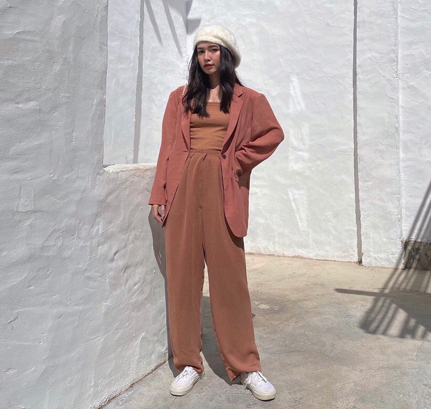 Blazer và quần tây là set đồ Thanh Tâm thường xuyên mix với nhau.