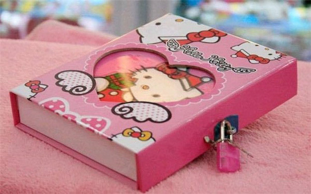 Cuốn nhật kí dạng khoá này đã từng chất chứa bao nỗi niềm của các thiếu nữ.