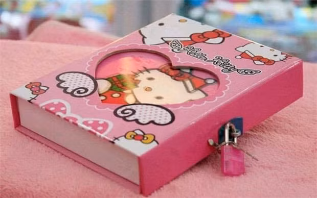 Cuốn nhật kí dạng khoá này đã từng chất chứa bao nỗi niềm của các thiếu nữ.