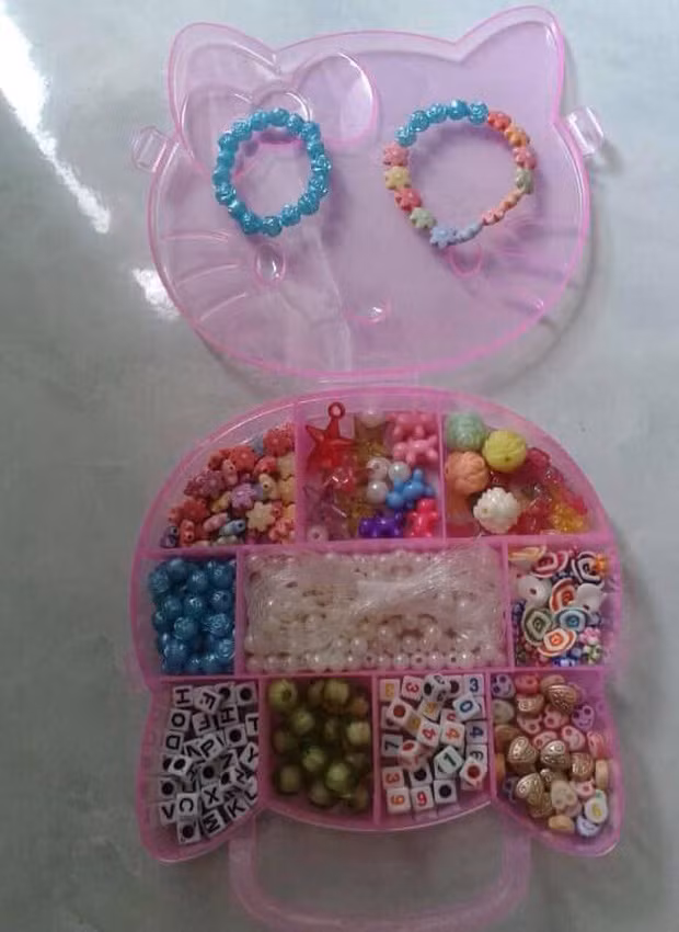 Chiếc hộp làm vòng này từng là mơ ước của tất cả các cô gái.