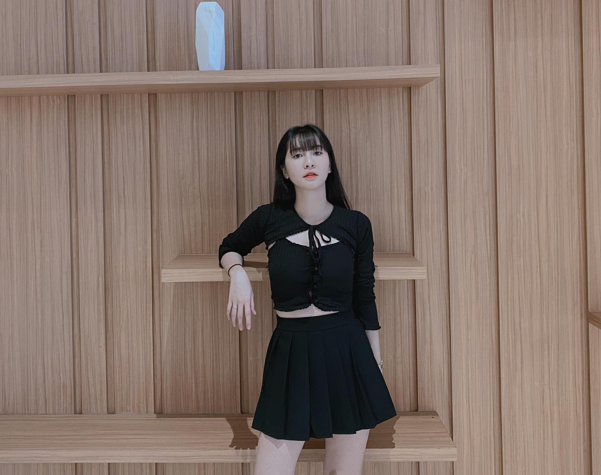 Hiện tại, tất cả chỉ là suy đoán của dân mạng, bản thân Ngân Sát Thủ vẫn chưa tiết lộ người đang thích là ai khiến fan khá tò mò.