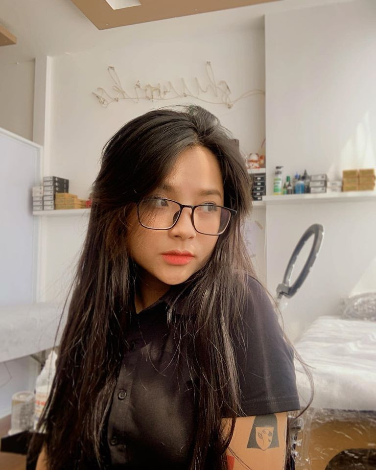 Tuy nhiên, theo như quản lý của của Khói, người này cho biết hiện tại Khói và Mây đang duy trì mối quan hệ bạn bè.