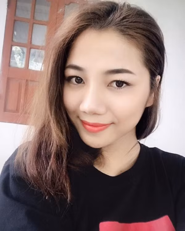 Ngoài đời, Thu Hiền là cô gái trẻ trung, năng động và được mọi người yêu quý.