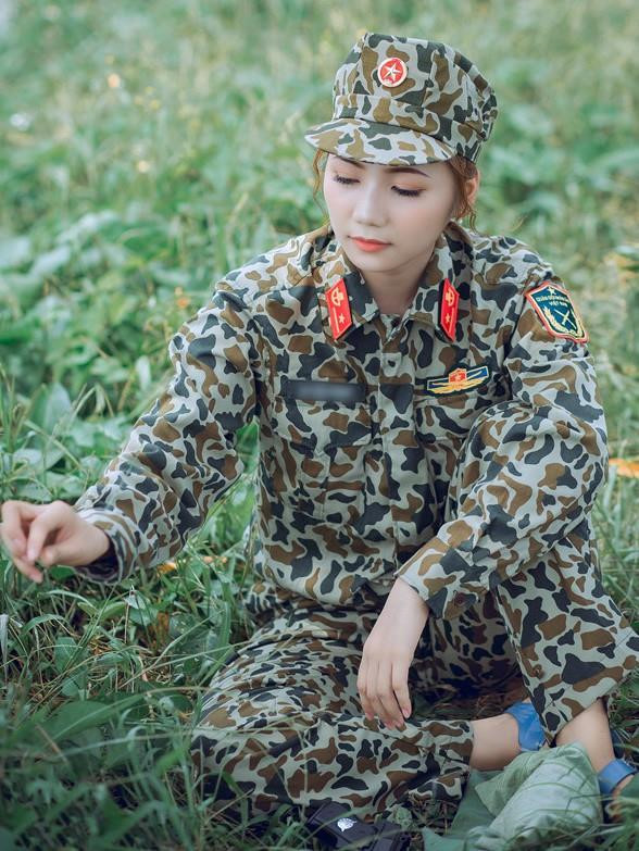 Sau khi kết thúc chương trình, Thu Hiền bỗng chốc trở nên nổi tiếng. Vẻ đẹp của cô đã khiến bất cứ ai cũng phải nao lòng.