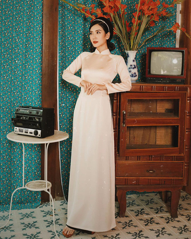 Ngay lập tức, hình ảnh này khiến dân mạng chú ý, không ít người tò mò về quá trình giảm cân của Chù và muốn xin bí kíp để áp dụng cho bản thân.