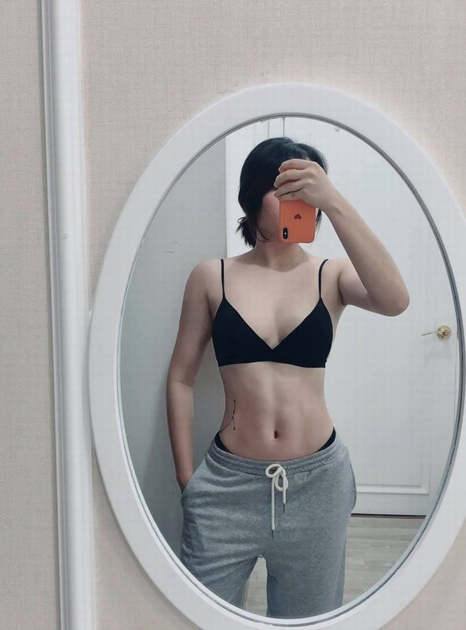 "Bạn bè thân thiết không ai chọc ghẹo gì hết chỉ khuyên mình giảm cân để đẹp hơn. Tuy nhiên lời nói tổn thương nhất là khi người yêu cũ nói rằng, chở bạn nữ khác đi chơi tự hào hơn chở mình vì mình mập không sexy, lại mặt mụn, xấu còn bạn nữ kia thì ngược lại", 10X kể.