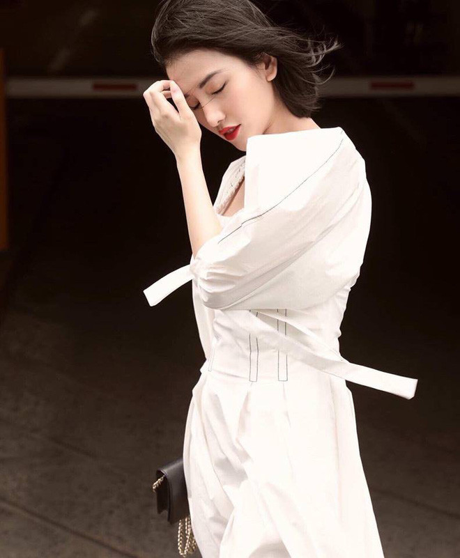 Cô đã từng được đông đảo công chúng biết tới khi công khai tình yêu với MC Trấn Thành. Nhưng sau đó, cả 2 bất ngờ tuyên bố chia tay với lý do không hợp nhau.