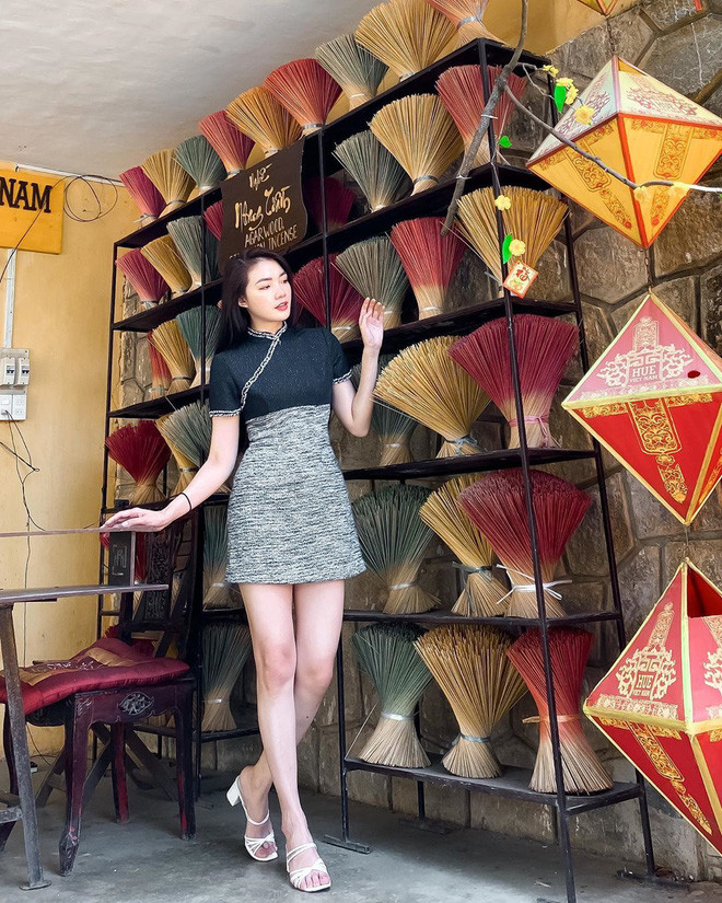 Khi dịu dàng nền nã, khi quyến rũ gợi cảm nữ tiếp viên hàng không luôn "đốn tim" người đối diện.