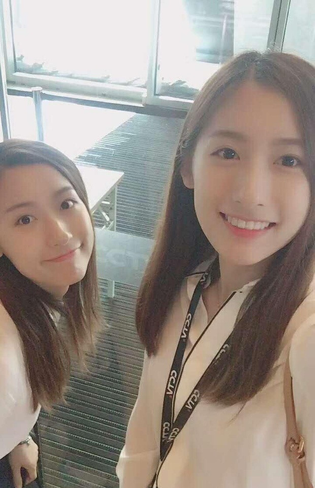 Tháng 8/2017, hai chị em đều xin vào làm việc tại Đài truyền hình Trung ương Trung Quốc, kênh CCTV4 với vai trò phóng viên.