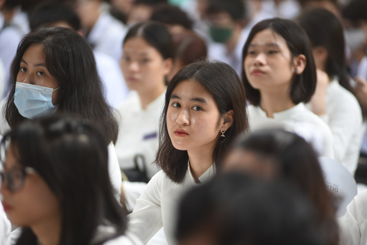 Những "bóng hồng" ngày khai giảng luôn là điểm đáng chú ý trong mỗi mùa tựu trường.