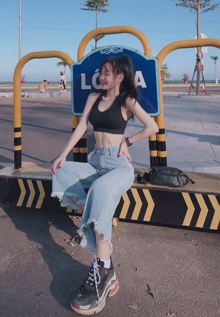 Sau khi tốt nghiệp đại học, cô nàng sẽ dành thời gian để học thêm IELTS nhằm nâng cao khả năng cũng như vốn kiến thức của bản thân.