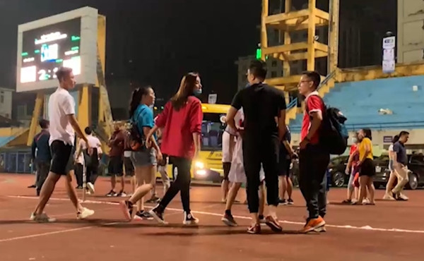 Cả hai sau đó cùng nhau ra về do Trọng Đại không về chung xe với những người đồng đội khác.