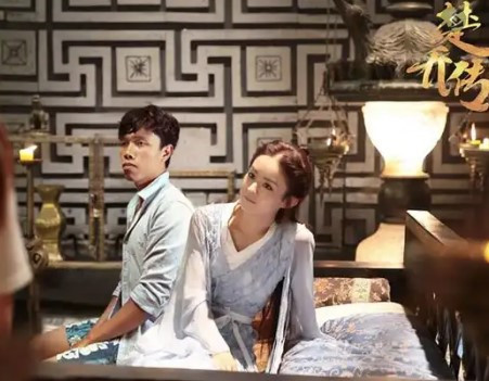 Từ trước đến nay anh chàng này đã từng chế ra vô số ảnh khác cùng với nhiều người nổi tiếng.