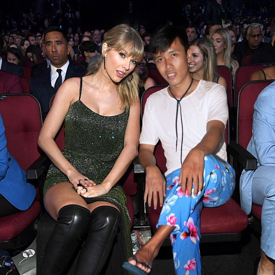 Bộ ảnh chế này ngay lập tức khiến cộng đồng mạng thích thú.