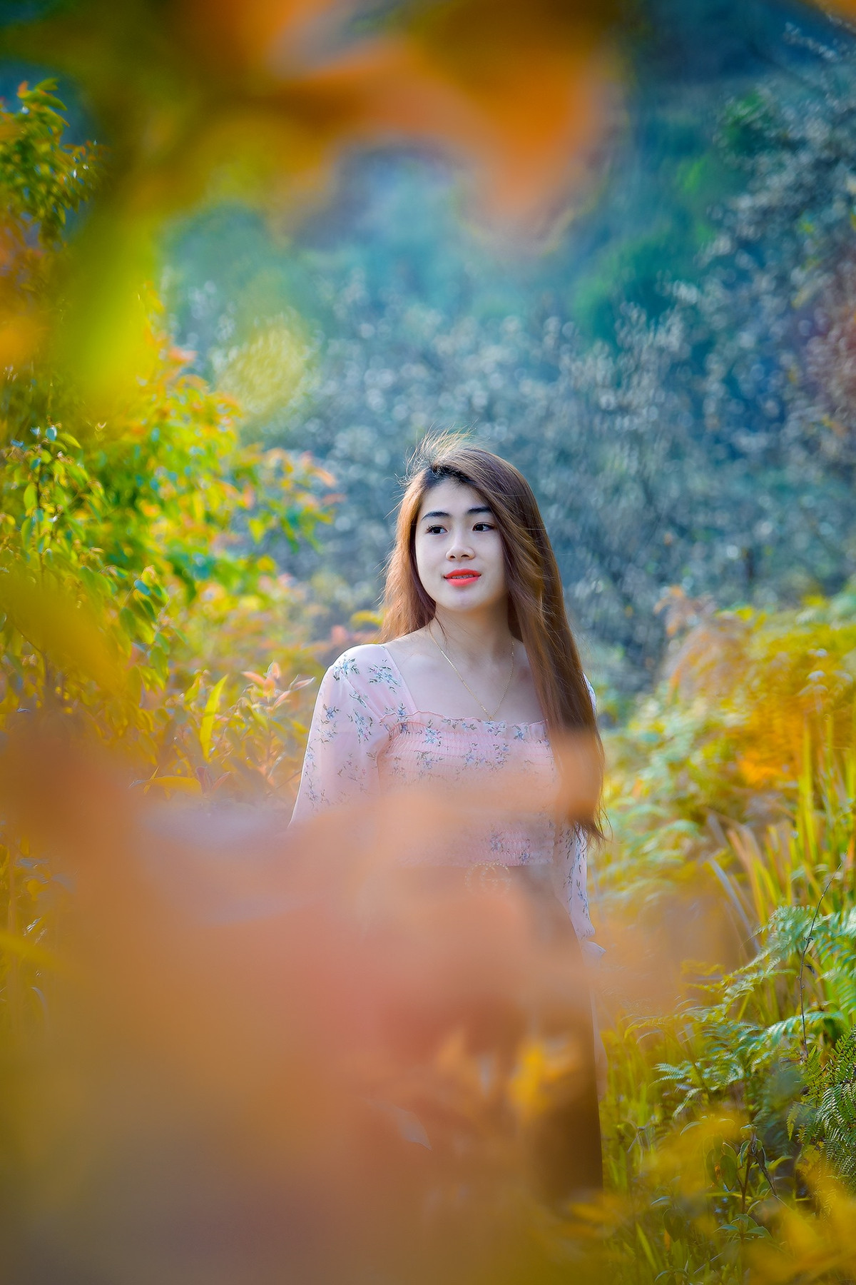 Vốn sinh ra ở vùng cao nên Linh đã thấu hiểu được cuộc sống khó khăn của trẻ em ở đây nên càng yêu thương chúng hơn.