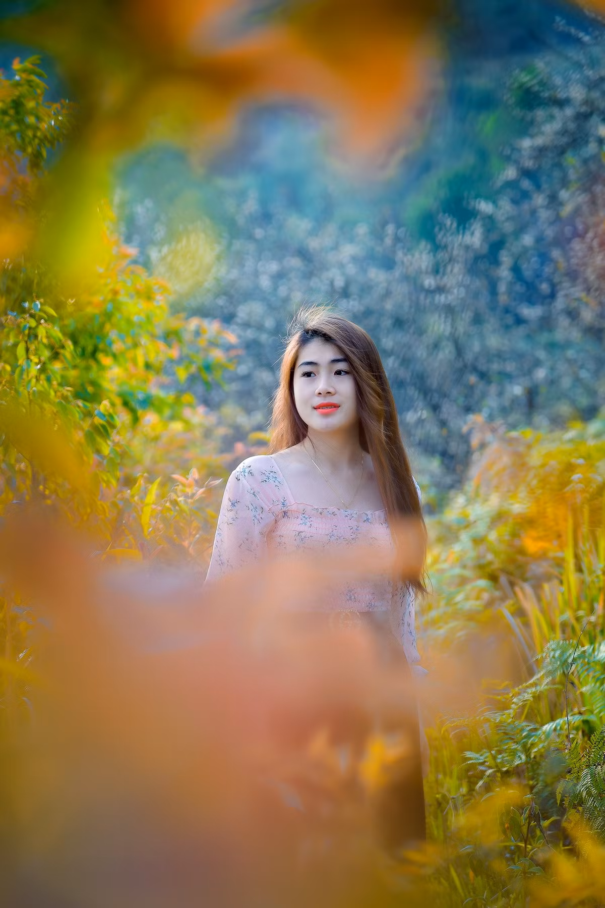 Vốn sinh ra ở vùng cao nên Linh đã thấu hiểu được cuộc sống khó khăn của trẻ em ở đây nên càng yêu thương chúng hơn.