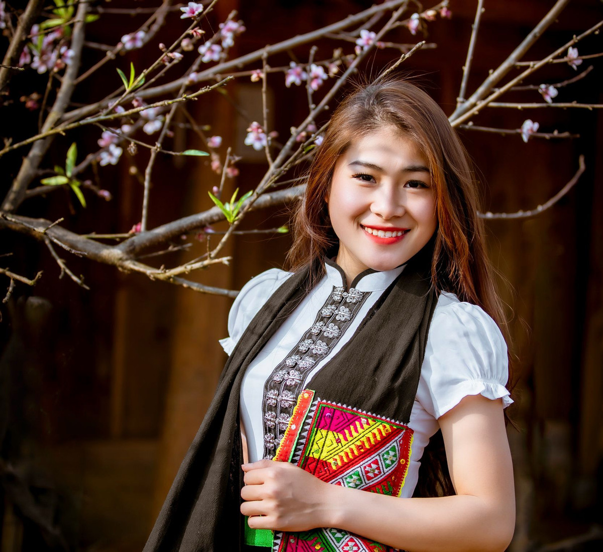 Động lực lớn nhất để cô giáo 9x ở lại vùng bản này chính là tình cảm của các gia đình cũng như các em học sinh.