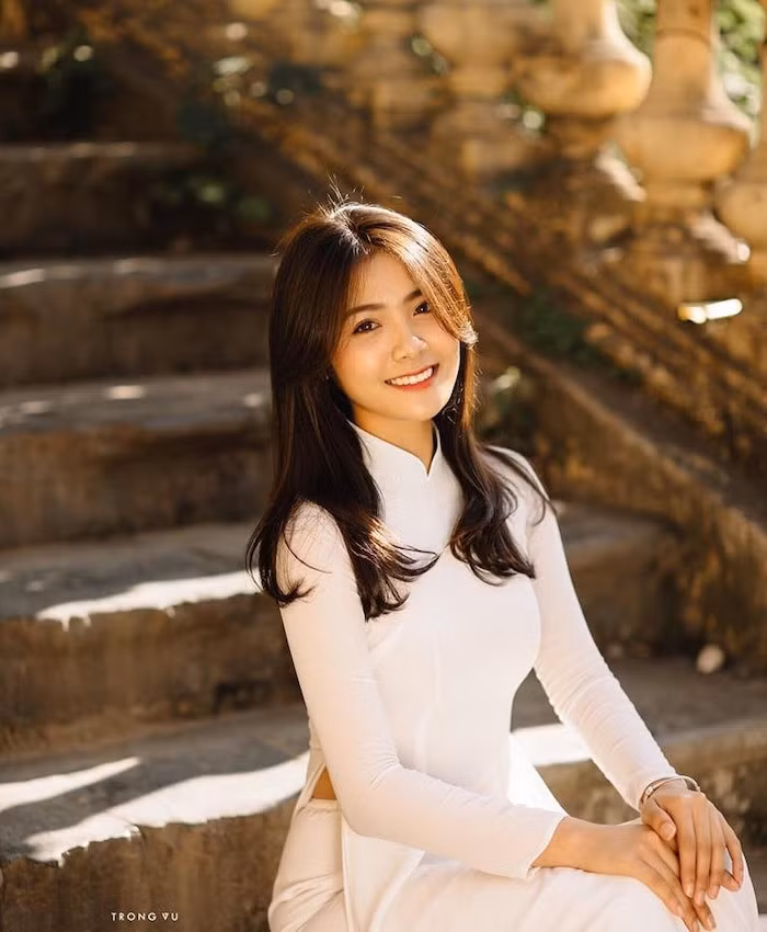 Nổi lên sau bức ảnh “ngày đầu tiên đi học”, Dương Thu Giang trở thành một cái tên quen thuộc trên nhiều diễn đàn trai xinh gái đẹp.