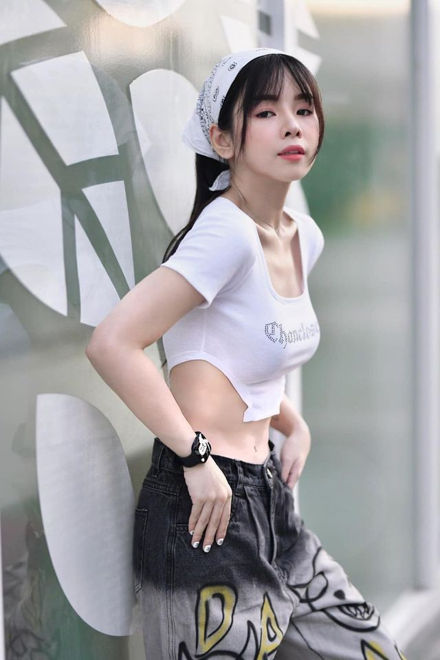 Mie thời gian qua khá nổi tiếng, đặc biệt khi xuất hiện trong chương trình Rap Việt với vai trò hỗ trợ các thí sinh qua từng phần thi.