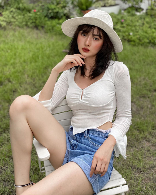 Cô nàng luôn nổi bật trong mọi hình ảnh mà cô đăng tải lên trang cá nhân.