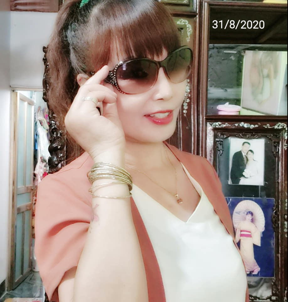 Nhiều người tỏ ra khá hoang mang bởi gương mặt của chị dường như bị hỏng sau lần phẫu thuật căng da mặt vừa qua.