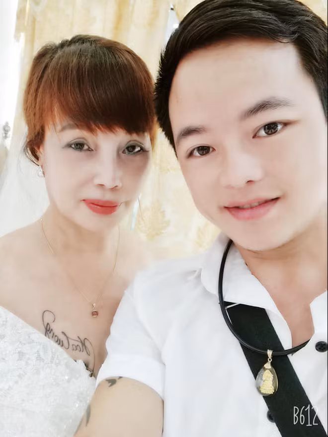 Nhiều người còn nhận xét, nhan sắc hiện tại của chị Thu Sao chẳng khác nào gái đôi mươi.