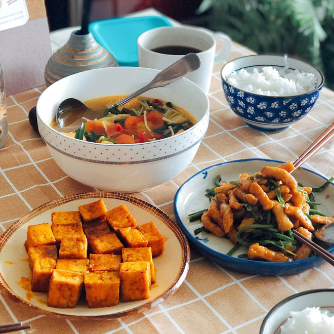 Rất khó để tìm được món ăn trùng lặp trong những bữa cơm của Phúc Du.