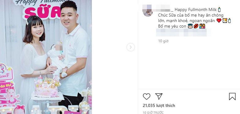 Trước đó, sau khi đăng tải loạt hình ảnh đầy tháng đứa con đầu lòng, Chi Bé đã khóa phần bình luận dưới bài đăng để tránh những săm soi, tò mò của cư dân mạng.