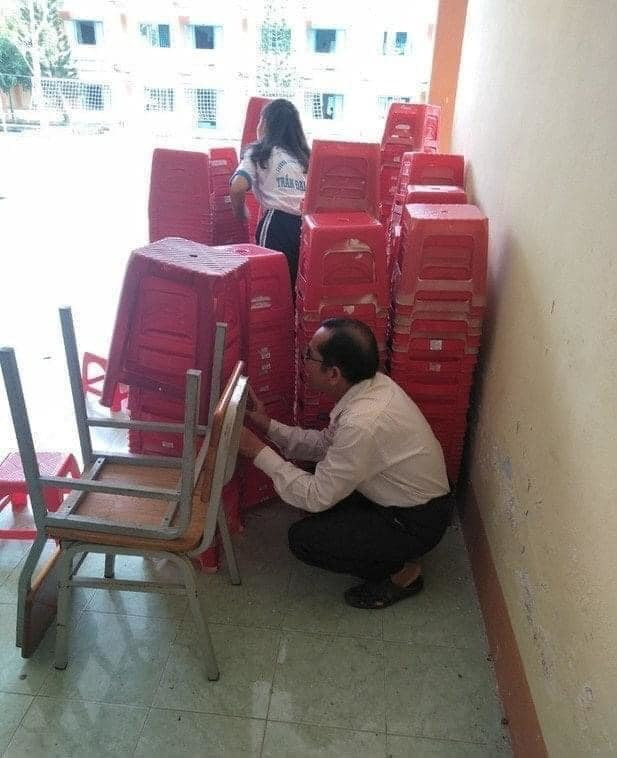 Người ta thường nói "nhất quỷ nhì ma thứ ba học trò". Thế nhưng, những thầy cô giáo cũng khiến học trò cũng phải chào thua trước độ "bá đạo" của họ.