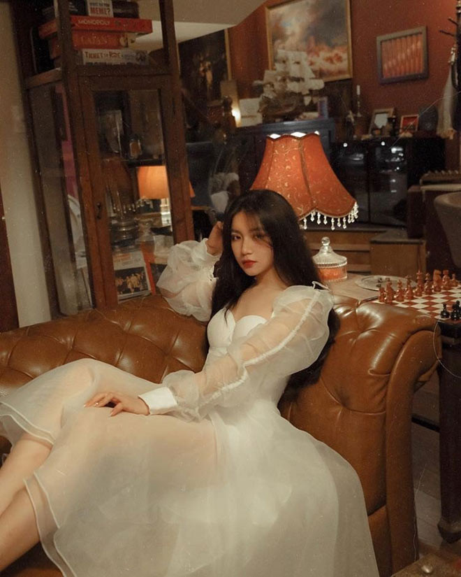 Bâu là gái xinh nổi tiếng trên Instagram