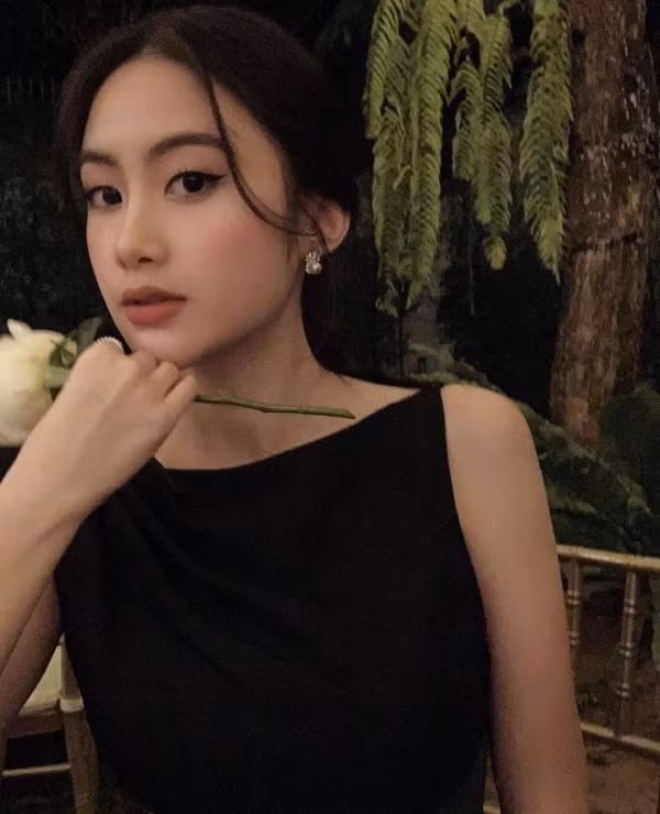 Sau 4 năm được biết đến, "đệ nhất hot girl Lào" ngày càng xinh đẹp và nổi bật hơn.