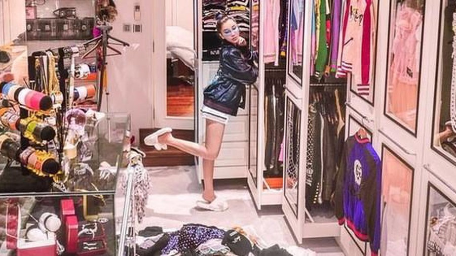 Số cư dân mạng khác lại cho rằng nhiều bạn trẻ sống dựa vào bố mẹ quá cũng không nên.