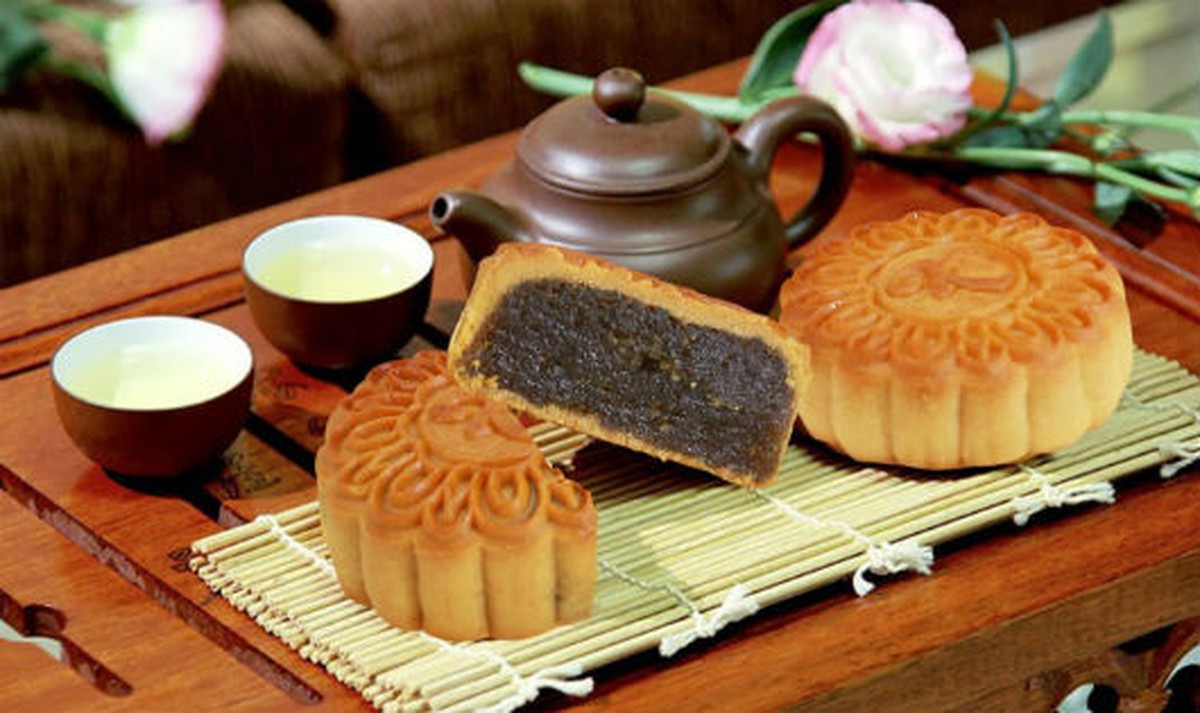 Nhiều cư dân mạng tỏ ra thích thú với những mẫu bánh trung thu nghệ thuật nở rộ hiện nay.