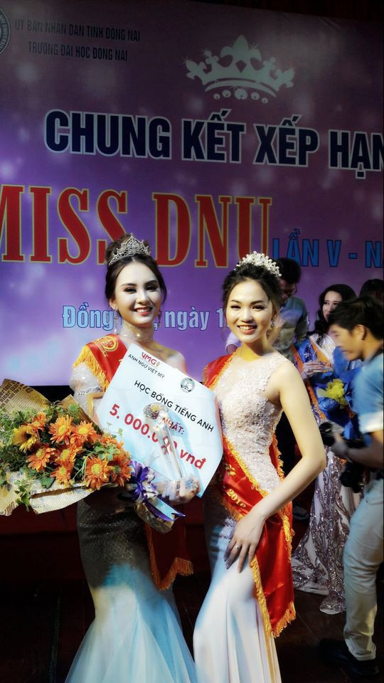 Trước khi đến với cuộc thi, Mai Phương từng giành danh hiệu Hoa khôi Đại học Đồng Nai (MISS DNU) vào năm 2018.