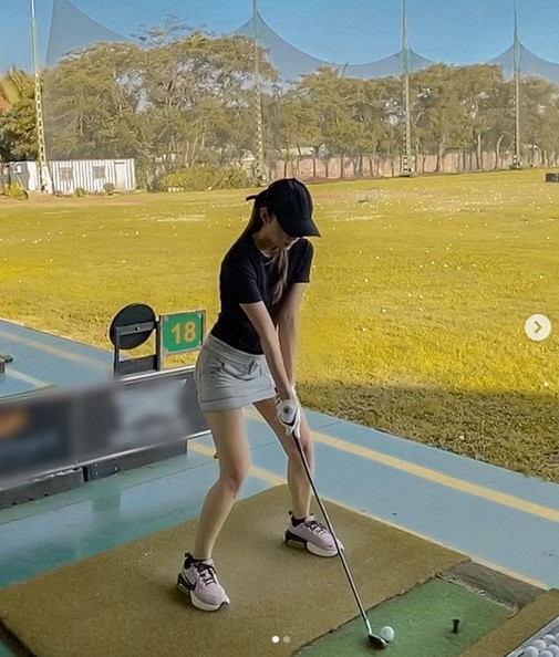 Minh Hằng cũng mắc lỗi tương tự.