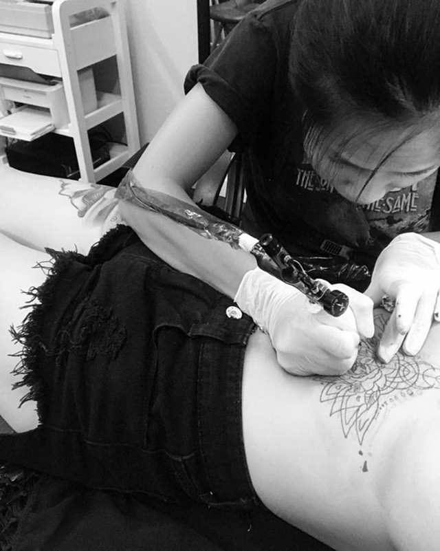 Không chỉ thế, nghề xăm còn mang đến cho Nga nguồn cảm hứng đặc biệt, khiến cho mỗi ngày của cô trôi qua đều rất khác nhau.