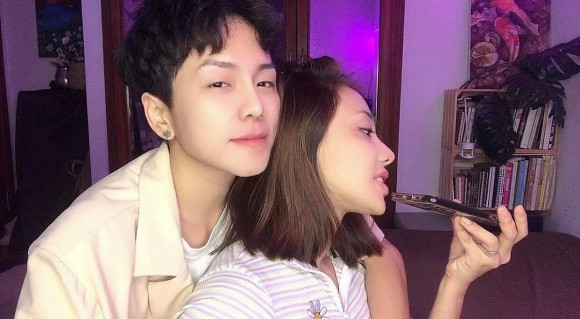 Hình ảnh tình tứ khiến nhiều người mừng thầm cho Miko Lan Trinh (Ảnh: FBNV)