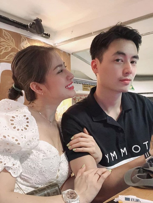 Với cách sống khéo léo, cô được người thân của ông xã rất quý mến.