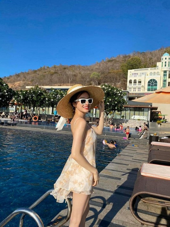 Vóc dáng gợi cảm của "bà mẹ một con" khiến ai cũng phải mê mẩn.