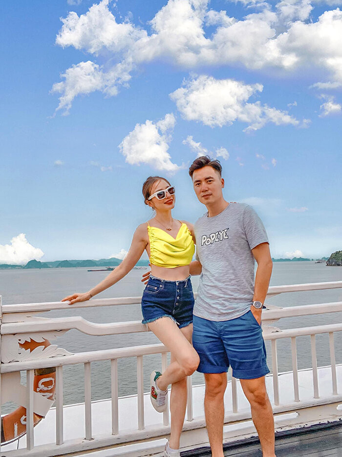 Cô và chồng thường đi du lịch sang chảnh và chụp ảnh cùng nhau tình tứ trên MXH.