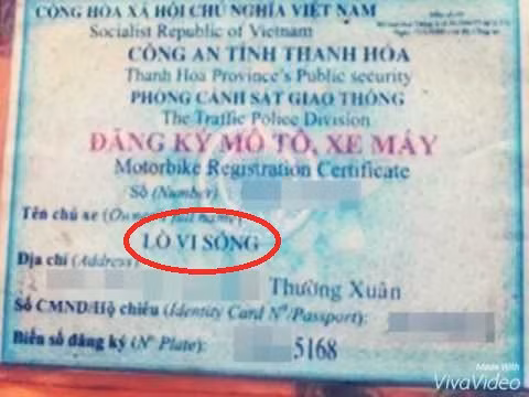 Chắc có lẽ cũng vì quá bí bách nên nhiều ông bố bà mẹ đã đặt bừa cho con mình cái tên cực khó hiểu như thế này.